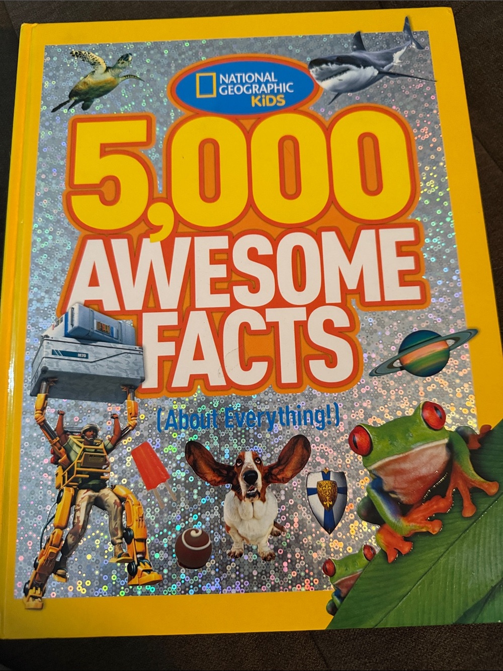 National Geographic Kids 5,000 Awesome Facts — Holographic large hardcover book